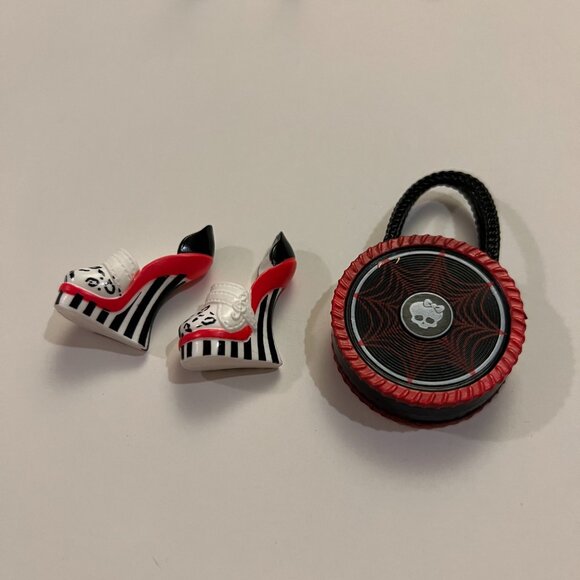 Monster High Operetta Fashion Pack - Picture 3 of 7